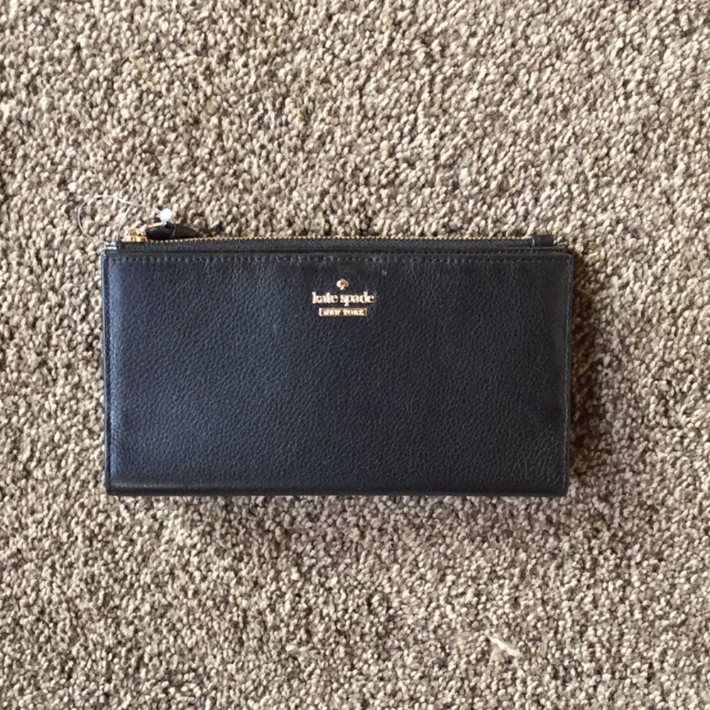 Kate spade wristlet wallet